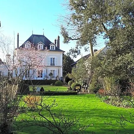 Demeure Centre Village Ablis