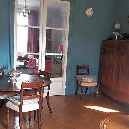 Demeure Centre Village B&B
